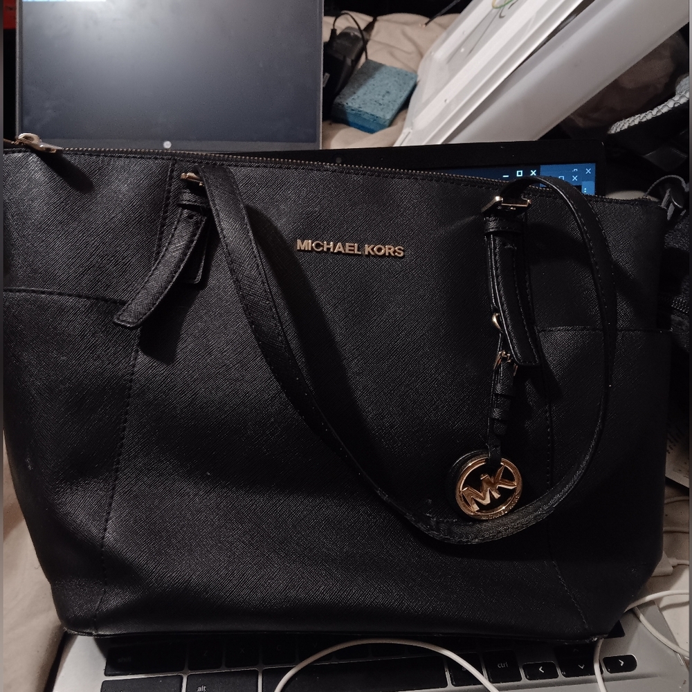 Michael kor Black shoulder bag